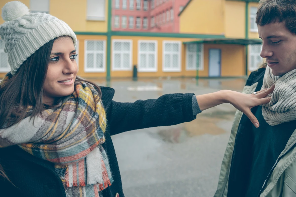 Kobieta wyznacza granice osobie uzaleznionej